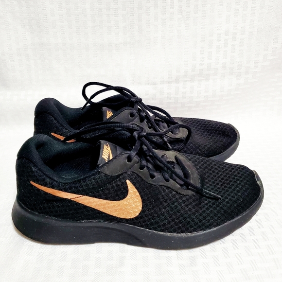 Nike Tanjun Women Running Sneakers Black/Rose/Bronze/Gold/Metallic Size 9.5 - Picture 6 of 13